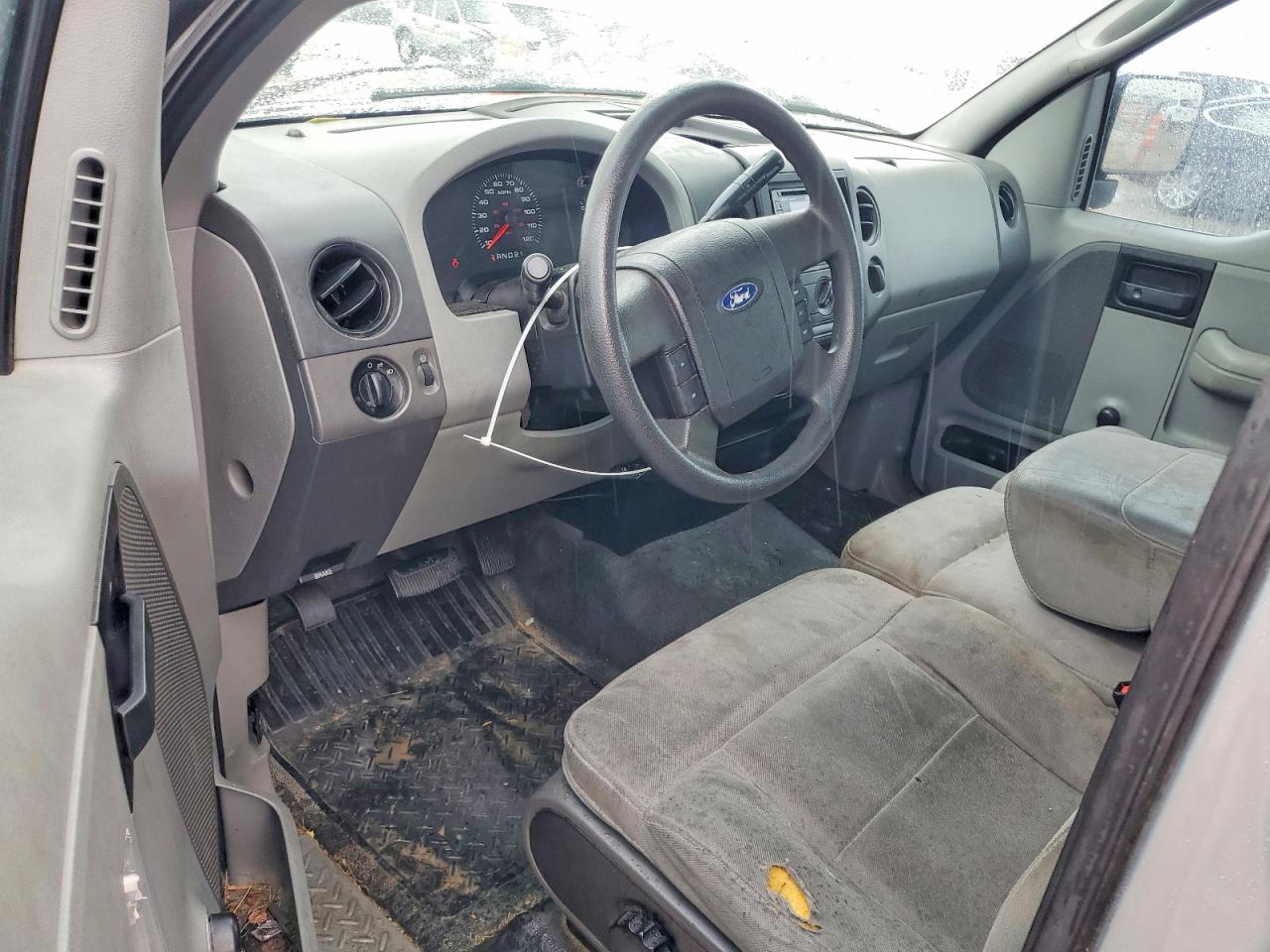 2005 Ford F150 VIN 1FTRF12W35NA63598 photo 8