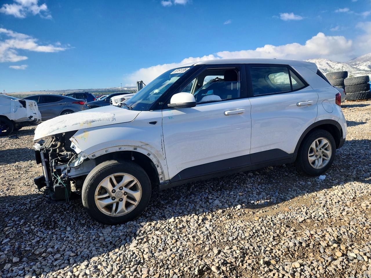 2022 Hyundai Venue VIN KMHRB8A38NU147347 photo 1