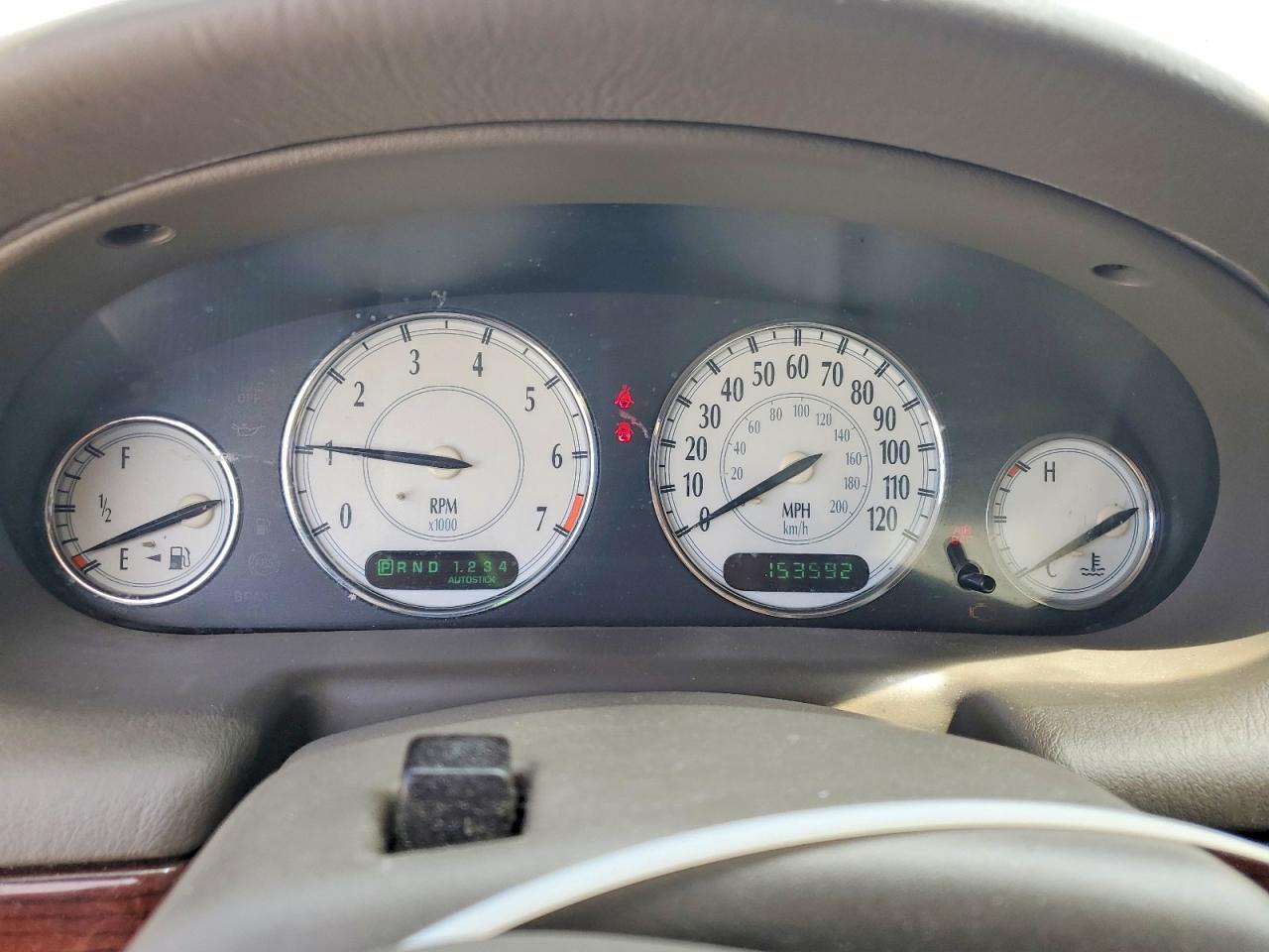 2004 Chrysler 300 VIN 2C3HE66G14H690486 photo 9