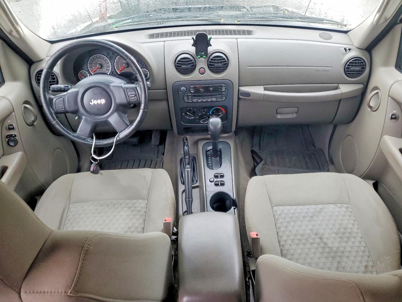 2005 Jeep Liberty VIN 1J4GL48K25W522811 photo 8