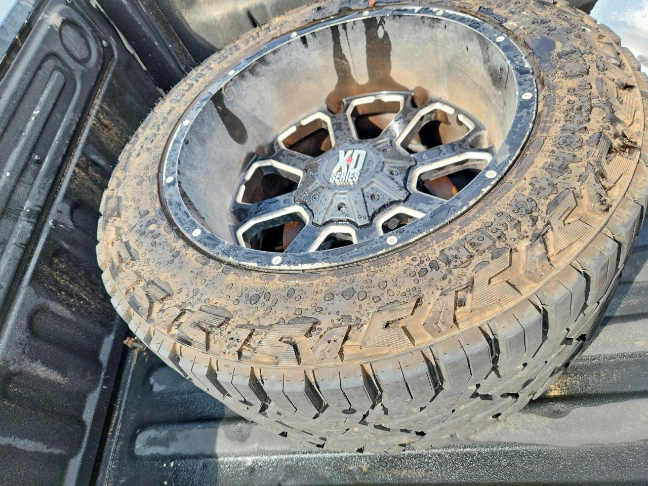 2010 Dodge Ram 1500 VIN 1D7RV1CT7AS110043 photo 12