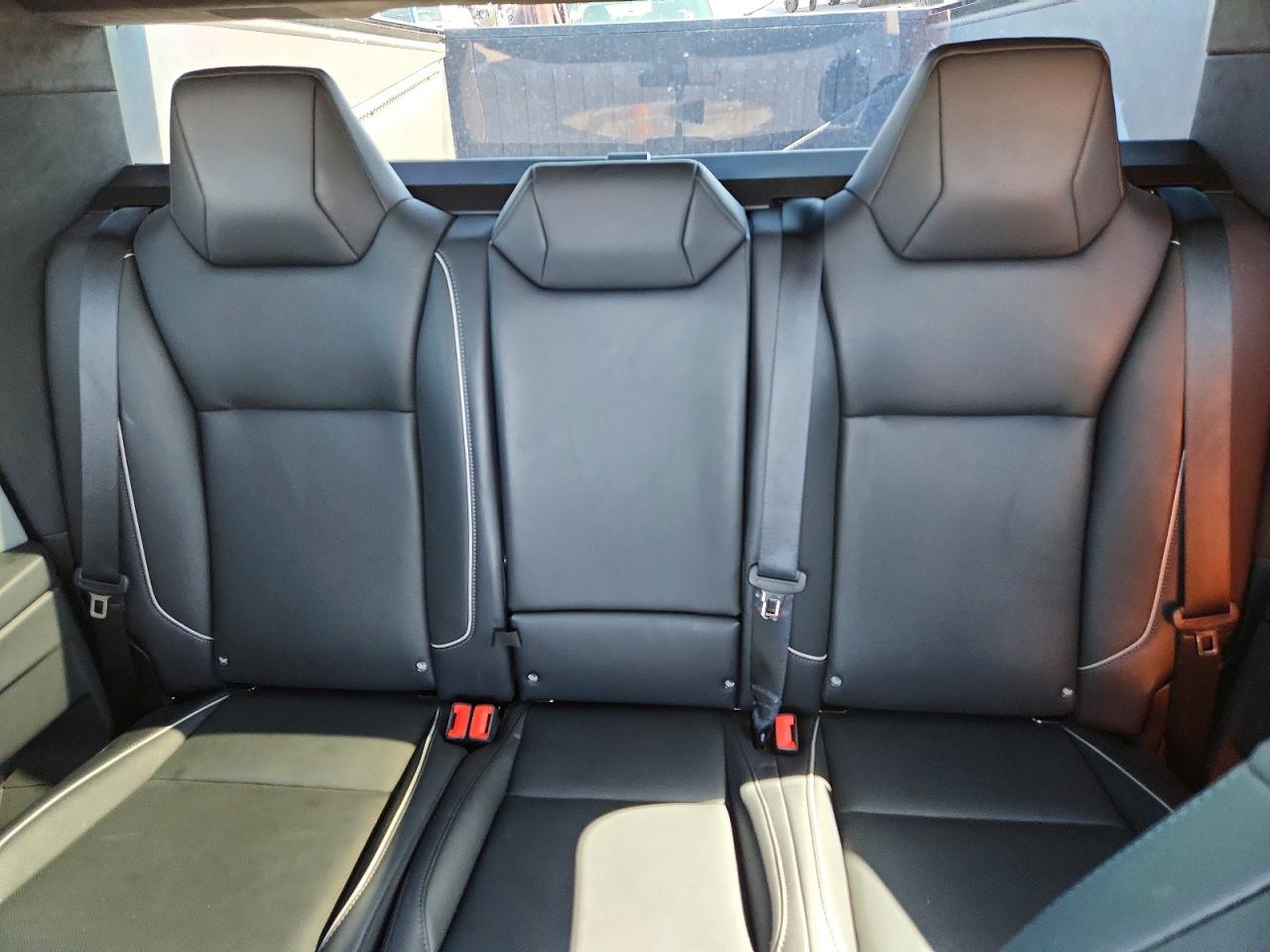 2025 Tesla Cybertruck VIN 7G2CEHED2SA070803 photo 10