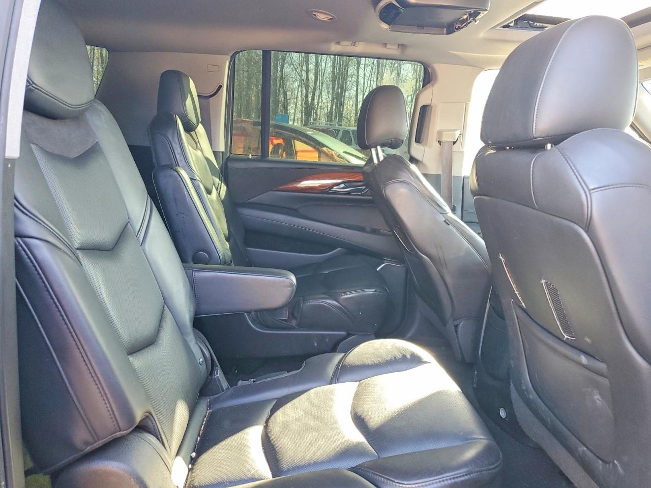 2015 Cadillac Escalade VIN 1GYS3HKJ6FR246053 photo 11