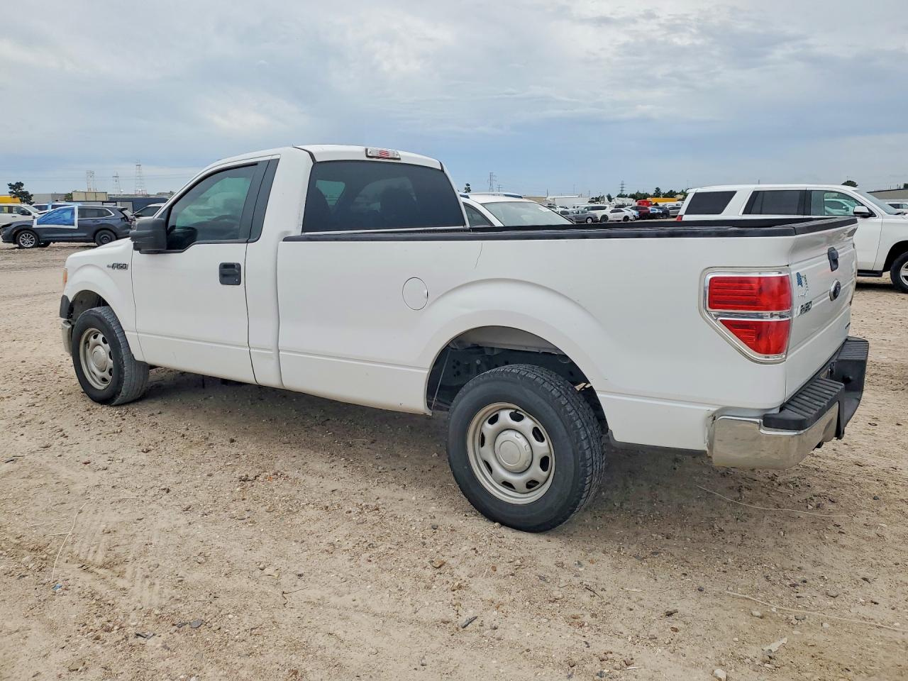 2014 Ford All models VIN 1FTMF1CM1EKD04924 photo 2