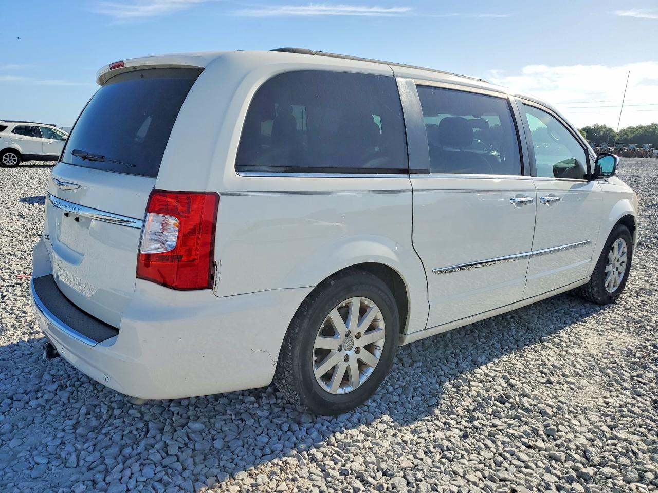 2012 Chrysler Minivan VIN 2C4RC1CG8CR287577 photo 3