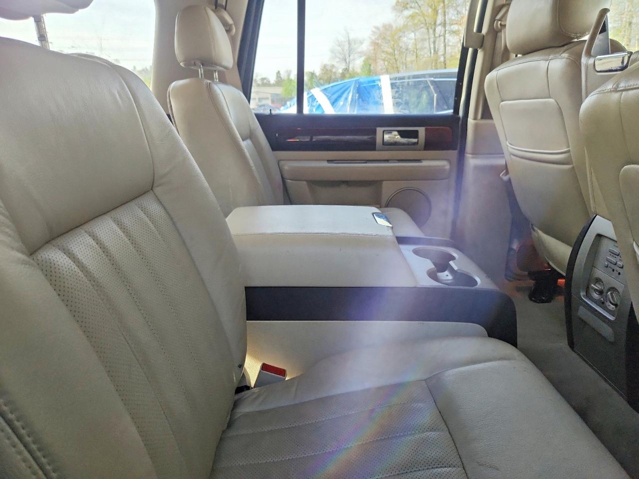 2003 LINCOLN Navigator VIN 5LMFU28R93LJ13437 photo 11