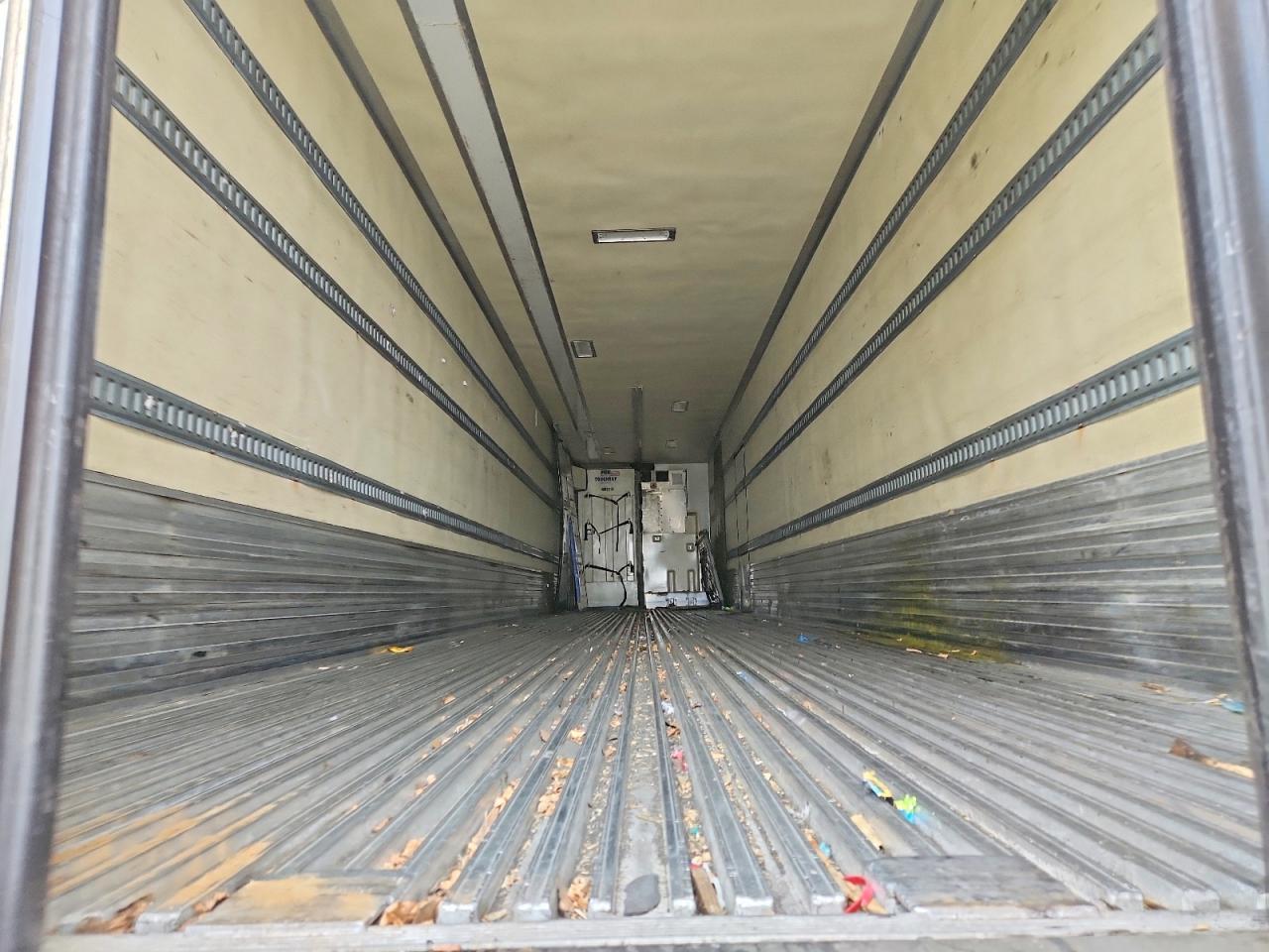 2015 UTILITY All models VIN 1UYVS2486FM408324 photo 6