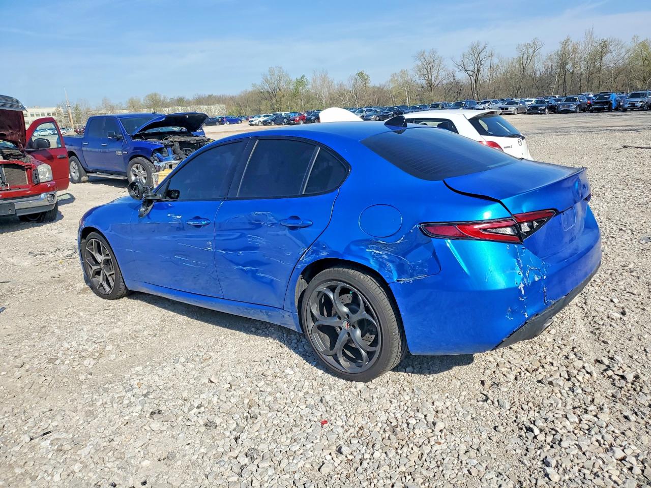 2021 Alfa Giulia VIN ZARFANAN6M7641610 photo 2