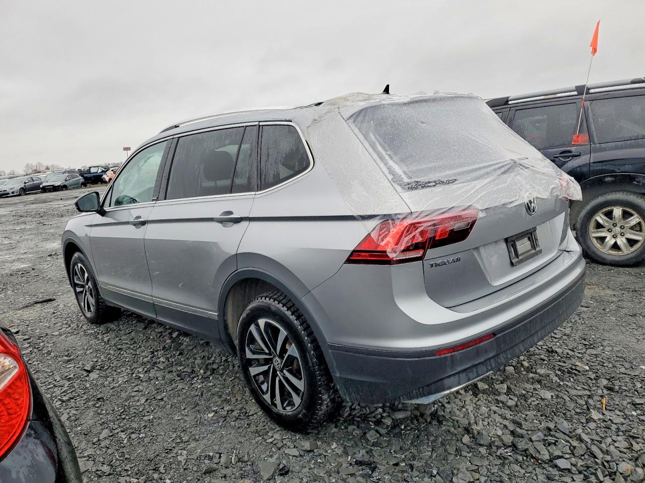 2021 VOLKSWAGEN Tiguan VIN 3VV2B7AXXMM077258 photo 2