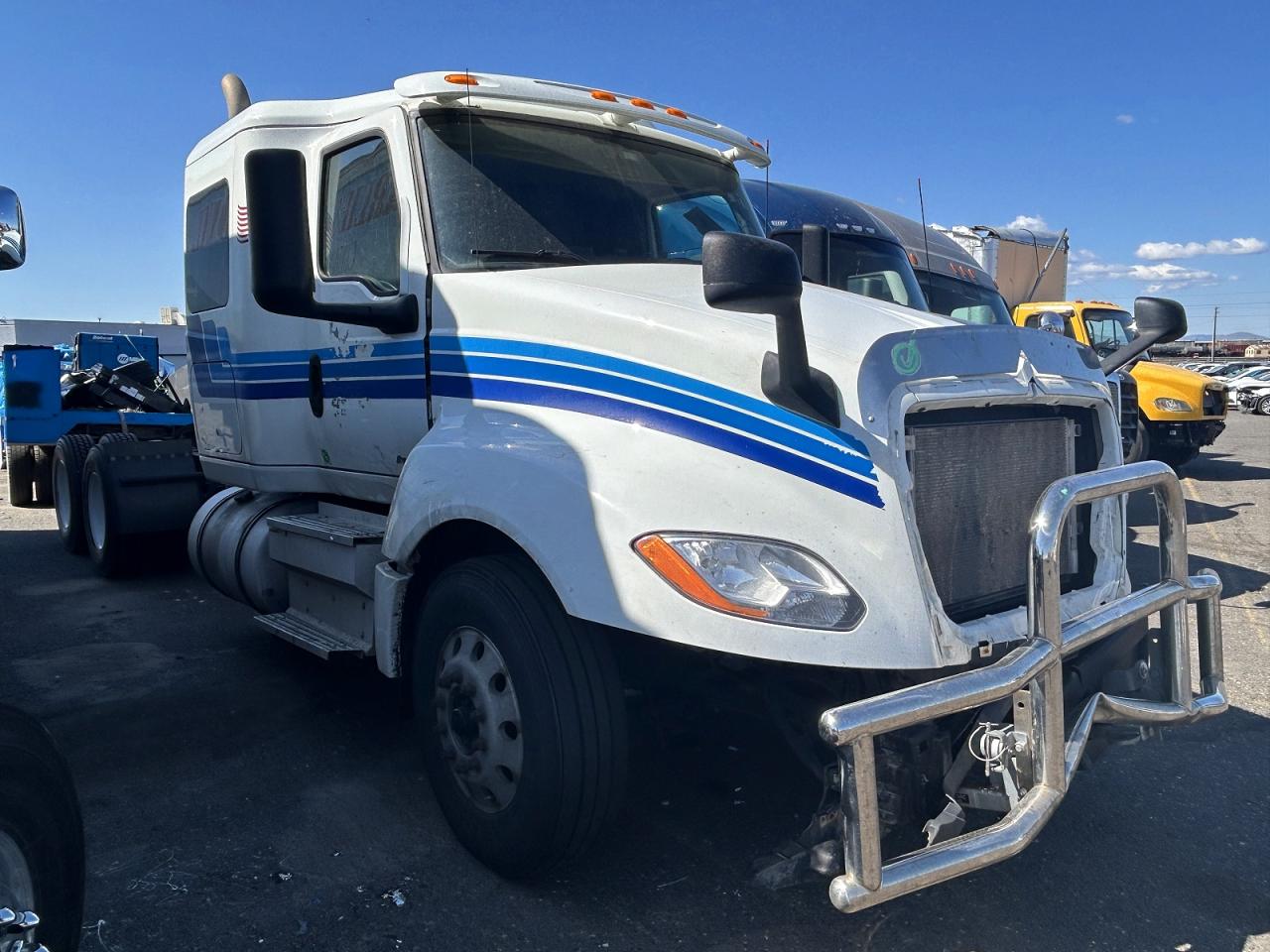 2019 International All other VIN 3HSDZTZR5KN184685 photo 1