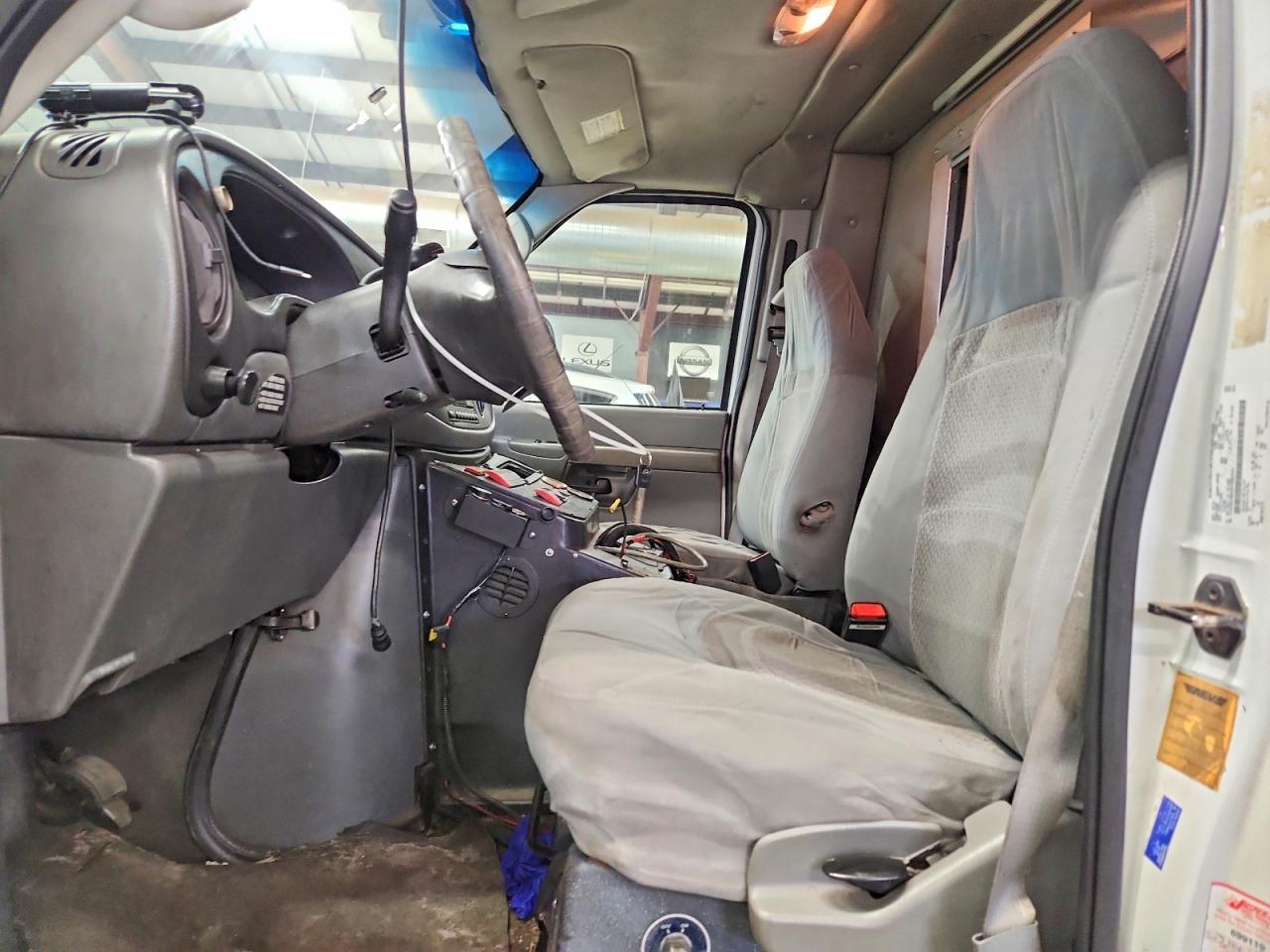 2006 Ford Econoline VIN 1FDWE35P86HA97344 photo 7