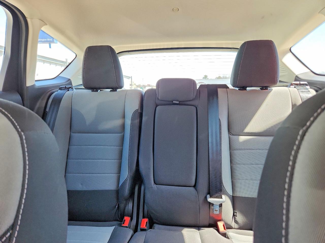 2016 Ford Cmax VIN 1FADP5AU9GL120339 photo 10