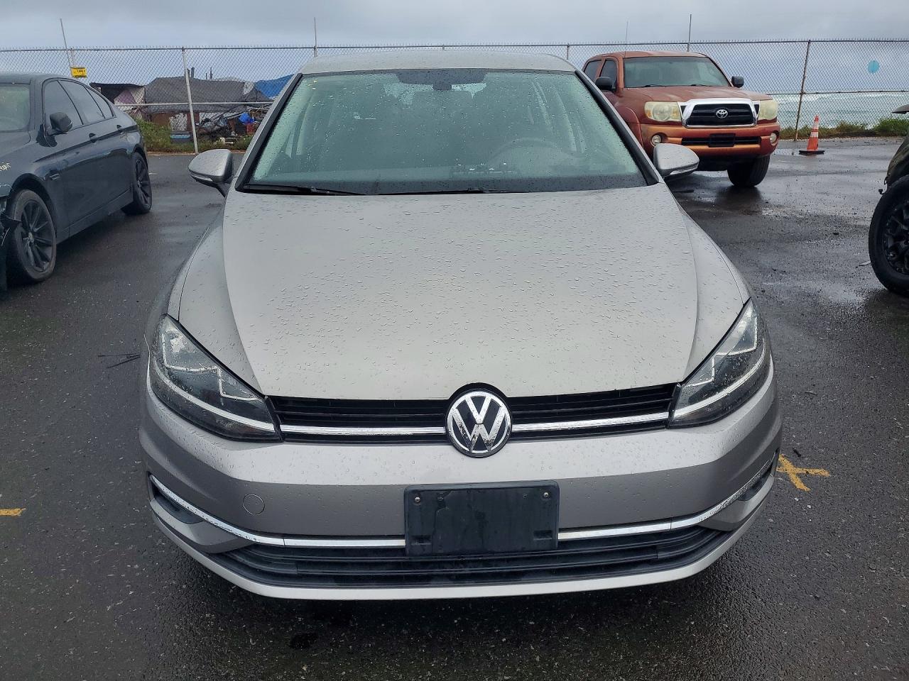 2018 Volkswagen Golf VIN 3VWG17AU6JM293100 photo 5