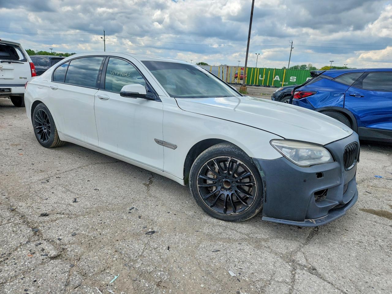2015 BMW 7 series VIN WBAYE8C55FD781476 photo 4