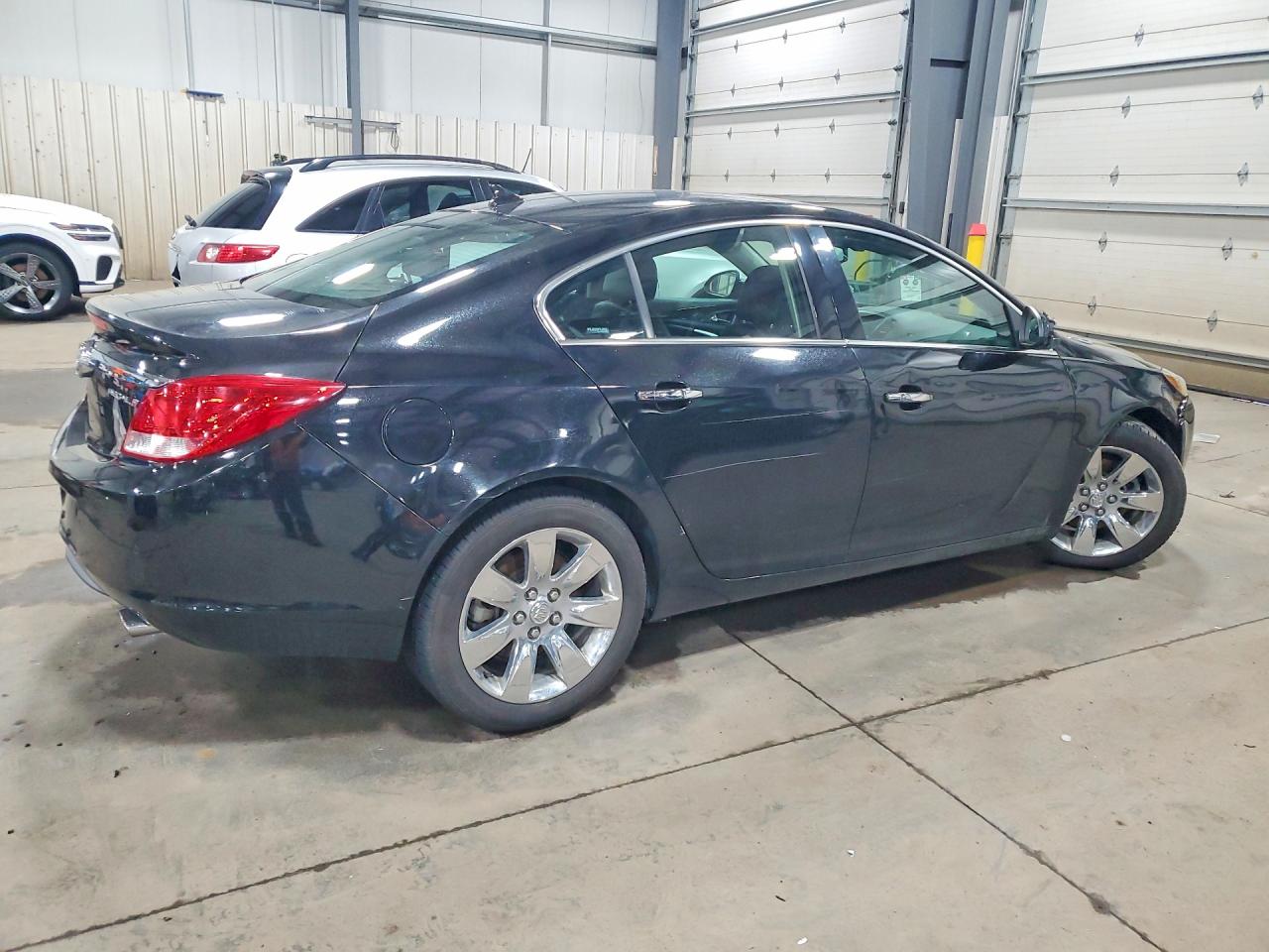 2013 Buick Regal VIN 2G4GT5GV7D9129560 photo 3
