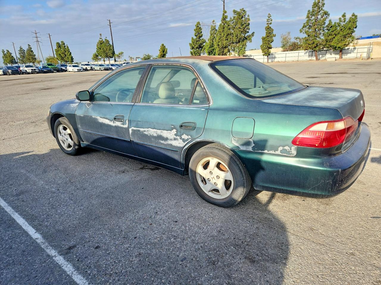 1998 HONDA Accord VIN 1HGCG667XWA265416 photo 2