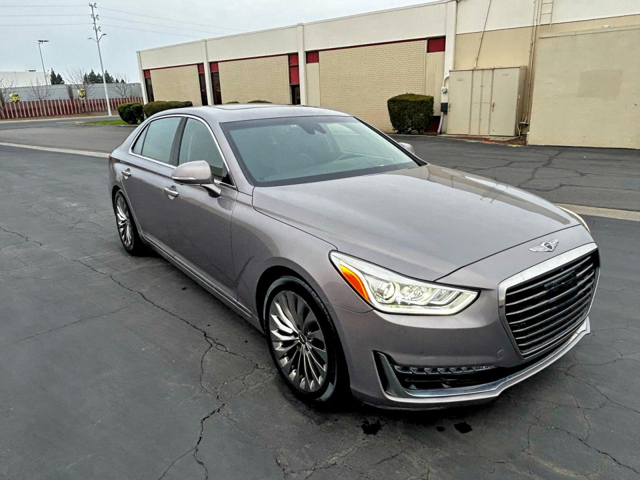2018 Genesis G90 5.0 ul VIN KMHG54JH8JU044264 photo 1
