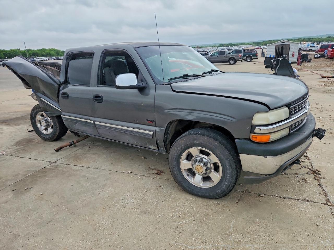 2002 CHEVROLET Silverado VIN 1GCGC13UX2F167265 photo 4