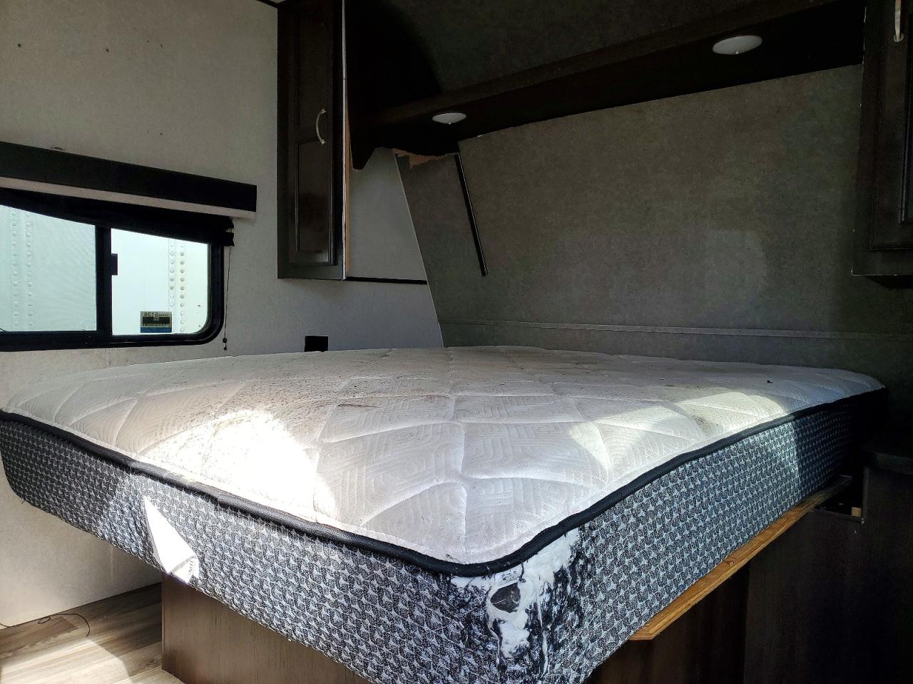 2018 JAYCO All models VIN 1UJBJ0BL8J75Z0101 photo 5