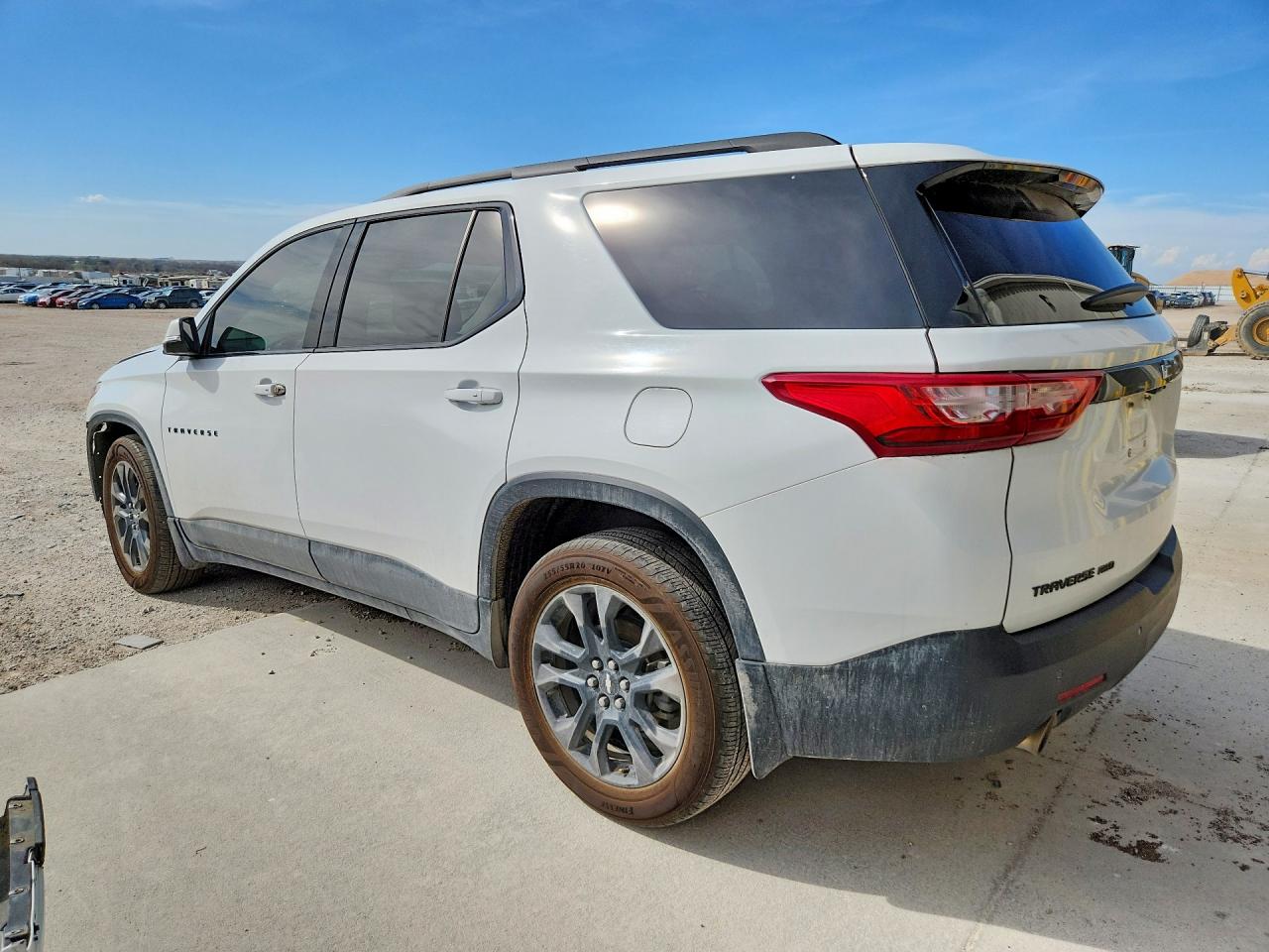 2021 Chevrolet Traverse VIN 1GNEVJKW5MJ196197 photo 2