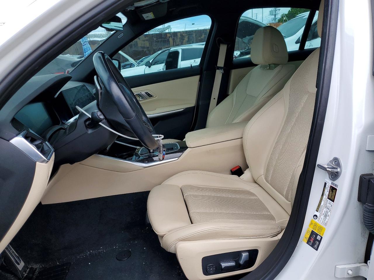 2022 BMW 3 series VIN 3MW5P7J02N8C52903 photo 7