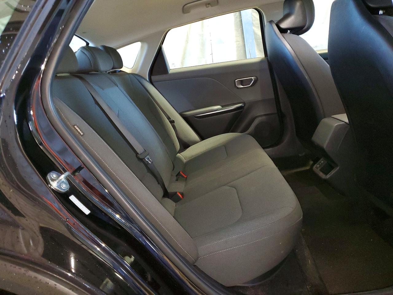 2025 Kia All other VIN 3KPFT4DE2SE103610 photo 10