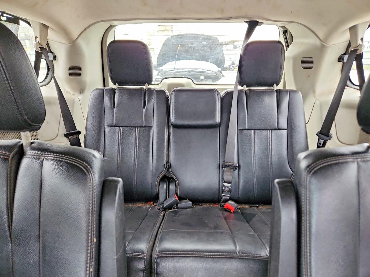 2015 Chrysler Minivan VIN 2C4RC1BG8FR578716 photo 10
