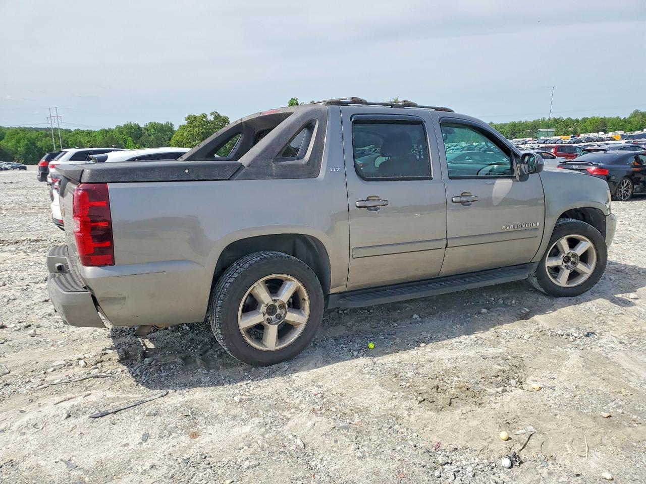 2007 CHEV Avalanche VIN 3GNFK12367G156204 photo 3