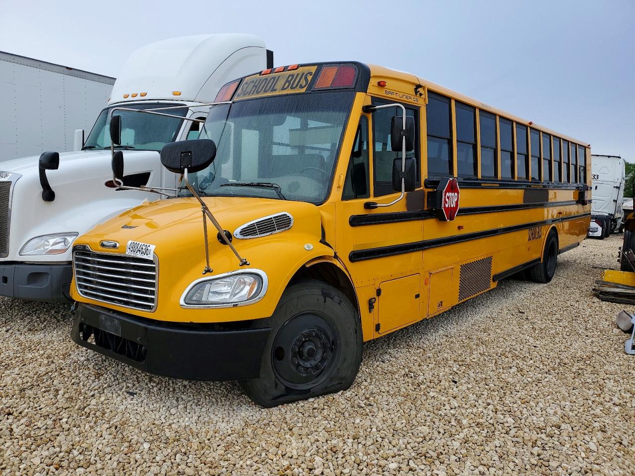 2017 FREIGLINER All models VIN 4UZABRDTXHCHN4801 photo 2