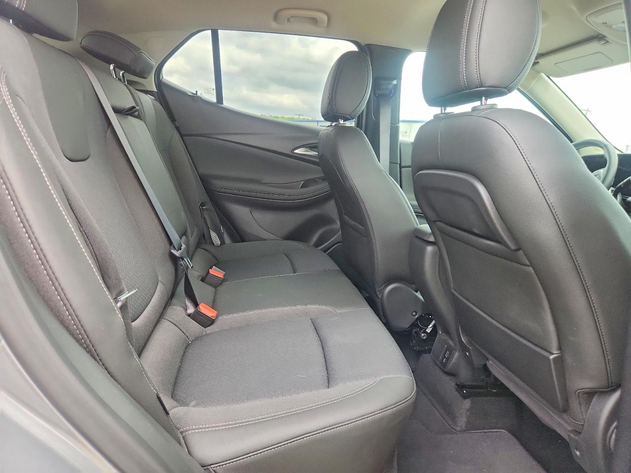 2026 Buick Encore VIN KL4AMBSLXTB069079 photo 11