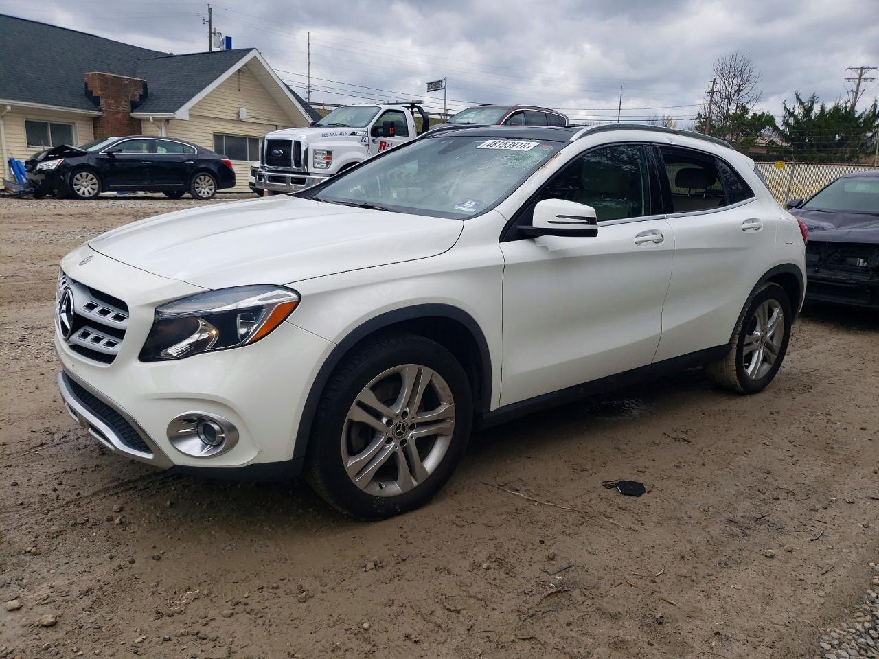 2018 Mercedes-Benz Gla-class VIN WDCTG4GB5JJ496877 photo 1