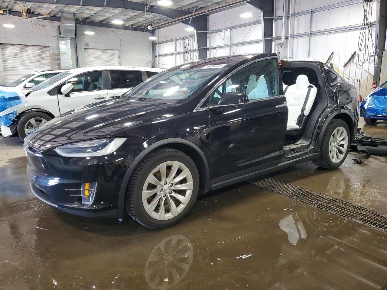 2018 Tesla Model x VIN 5YJXCDE25JF110956 photo 1