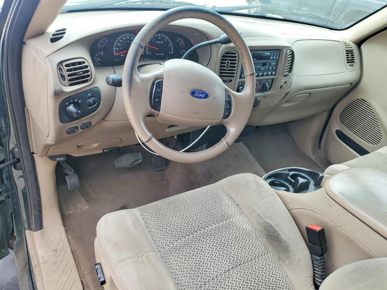 2002 Ford F150 VIN 1FTRX17L02NC07003 photo 8