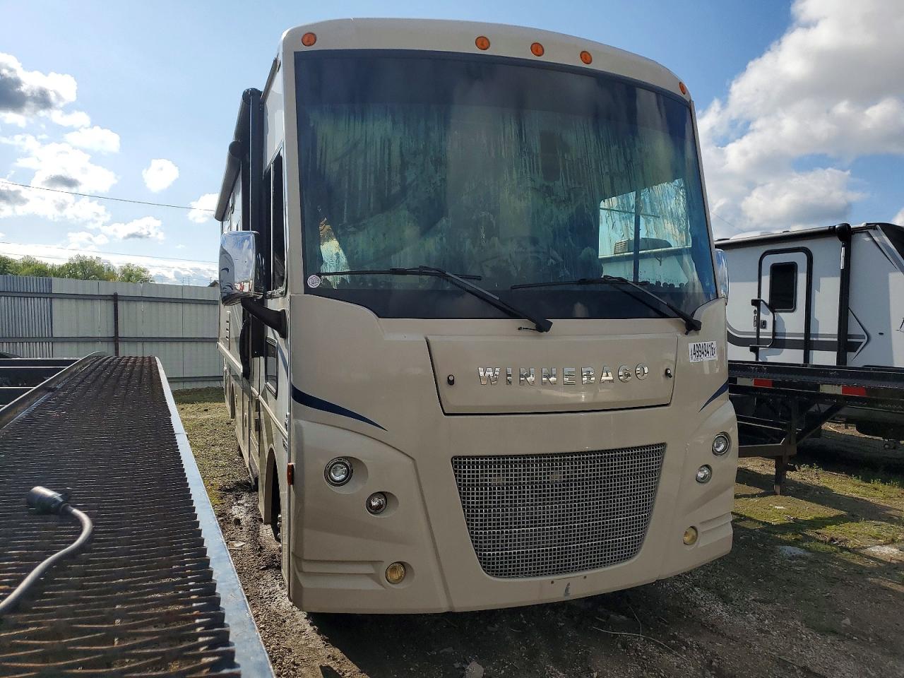 2017 Winnebago F-ser othr VIN 1F65F5DY6H0A12394 photo 1