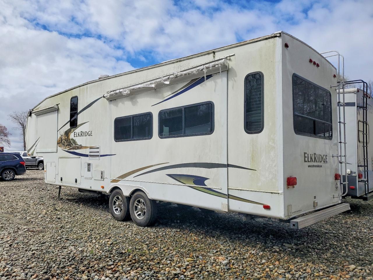 2011 HEARTLAND All models VIN 5SFRG3622BE219901 photo 3