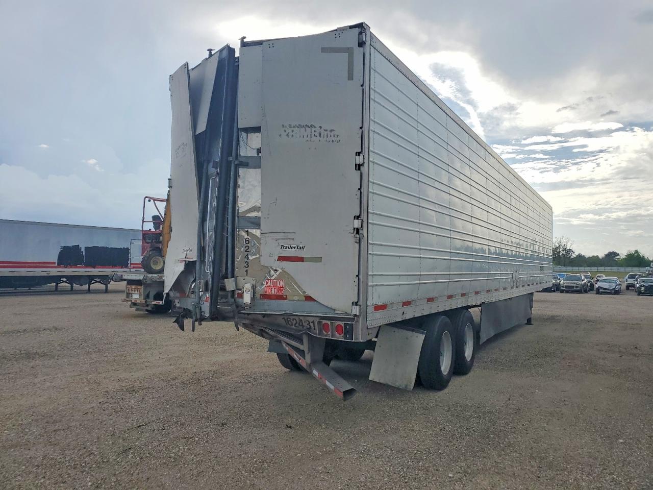 2016 UTILITY Trailer VIN 1UYVS2530GM411532 photo 4