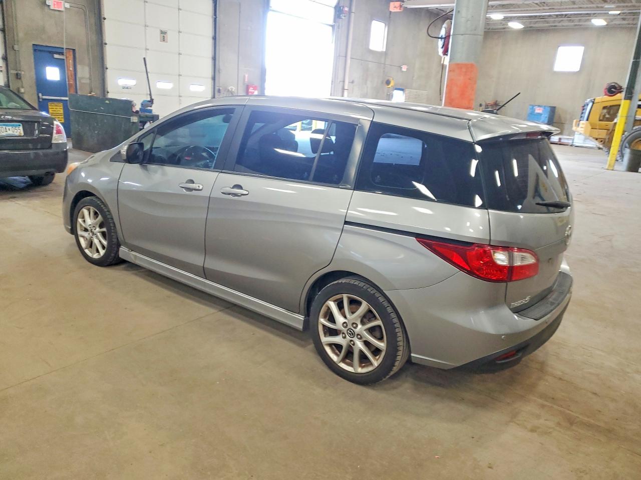 2013 Mazda 5 VIN JM1CW2CL3D0144693 photo 2