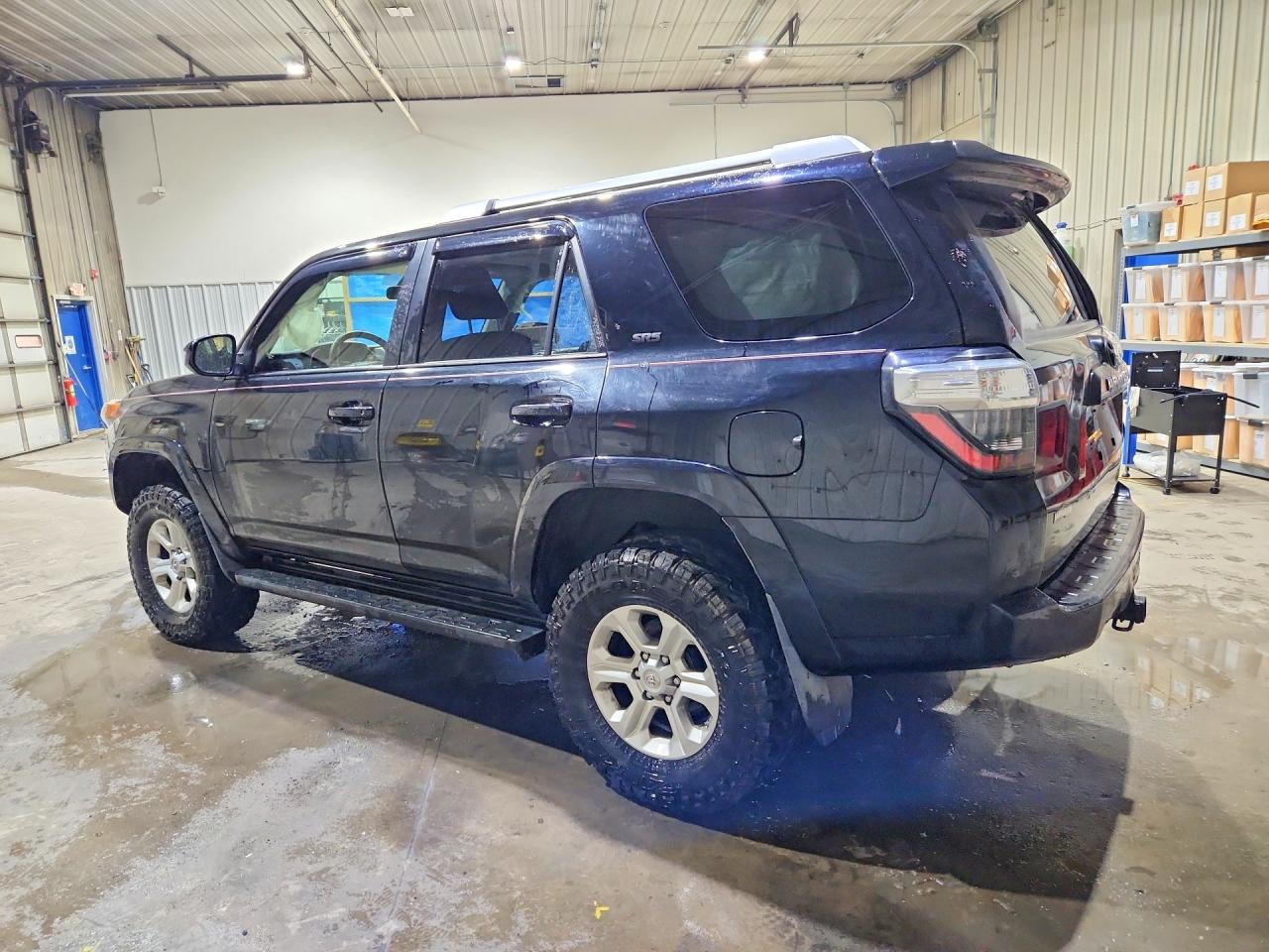 2016 Toyota 4runner VIN JTEBU5JR6G5368943 photo 2