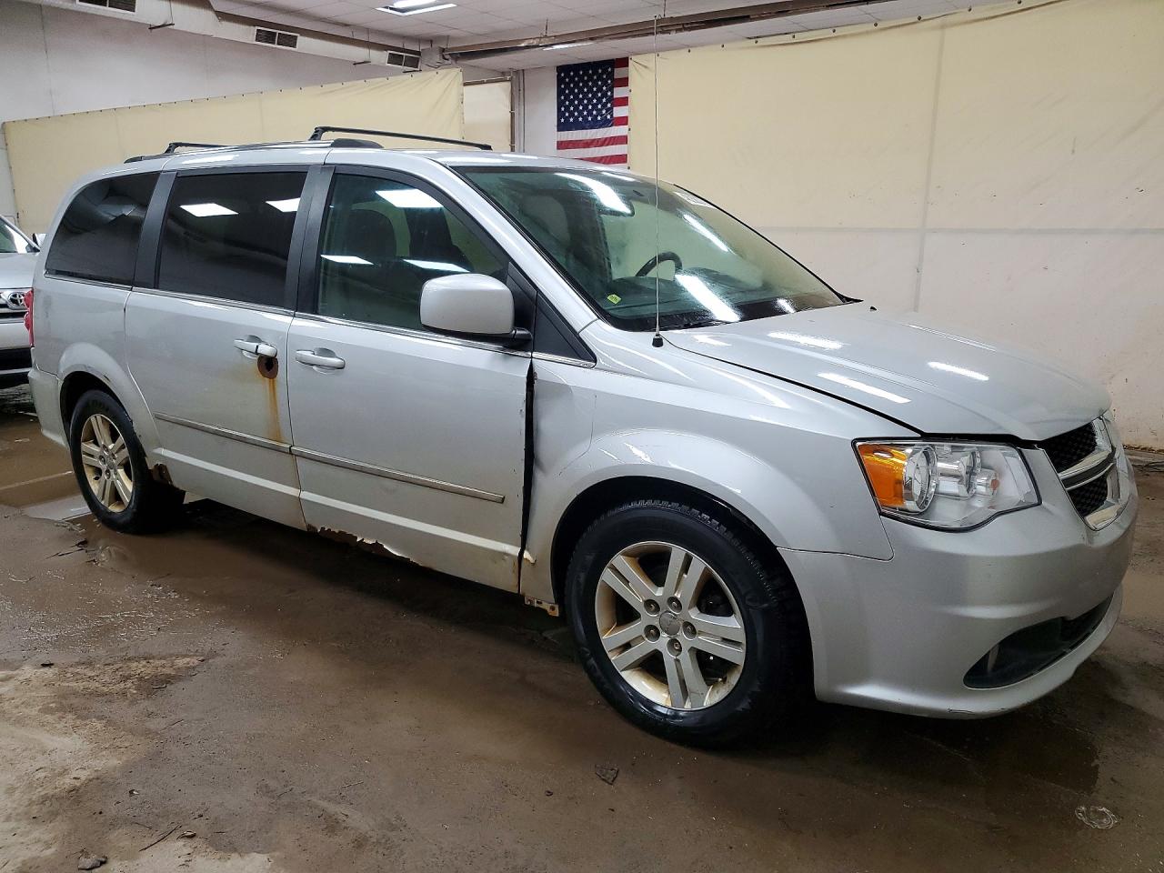 2011 Dodge Caravan VIN 2D4RN5DG7BR648718 photo 4