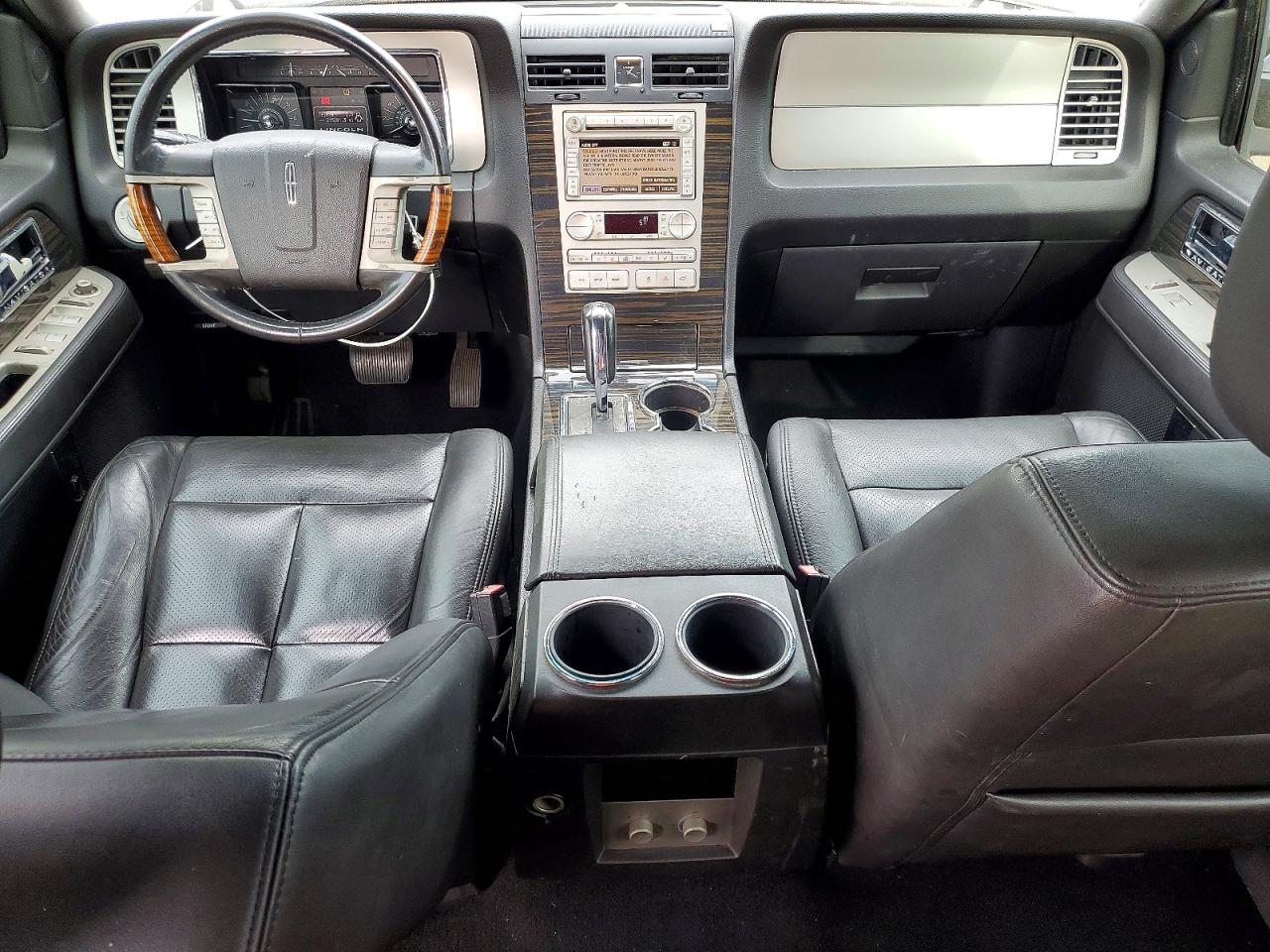 2008 LINCOLN Navigator VIN 5LMFU27578LJ03947 photo 8