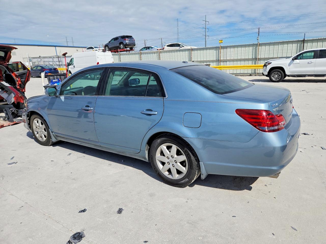 2009 Toyota Avalon VIN 4T1BK36B09U330817 photo 2