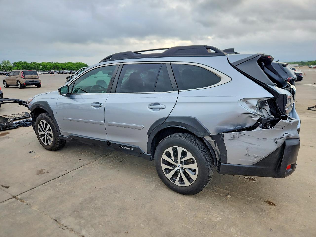 2024 Subaru Outback VIN 4S4BTADC8R3247008 photo 2