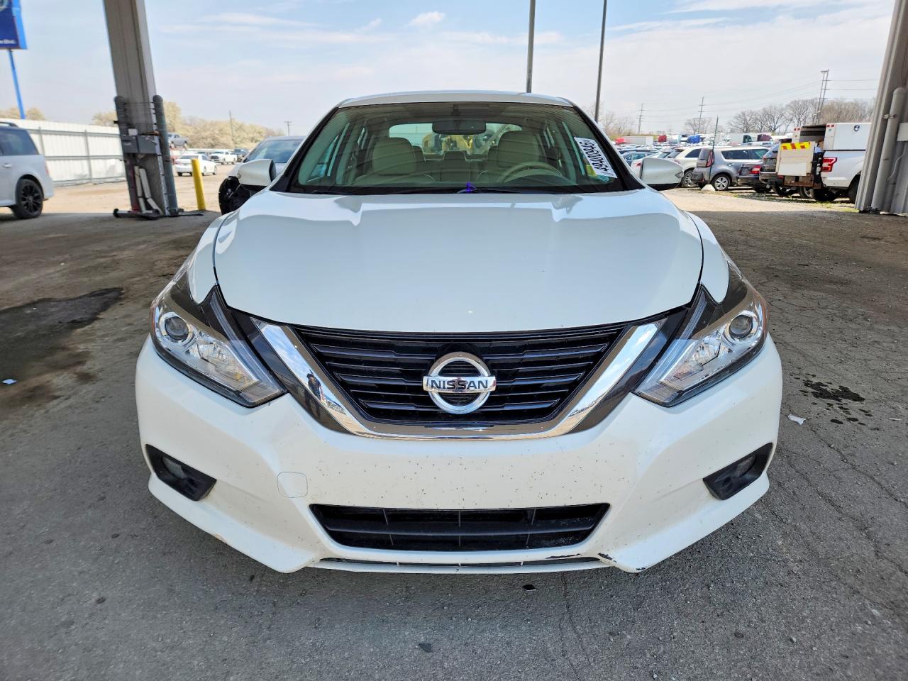 2017 Nissan Altima VIN 1N4AL3AP4HC204163 photo 5
