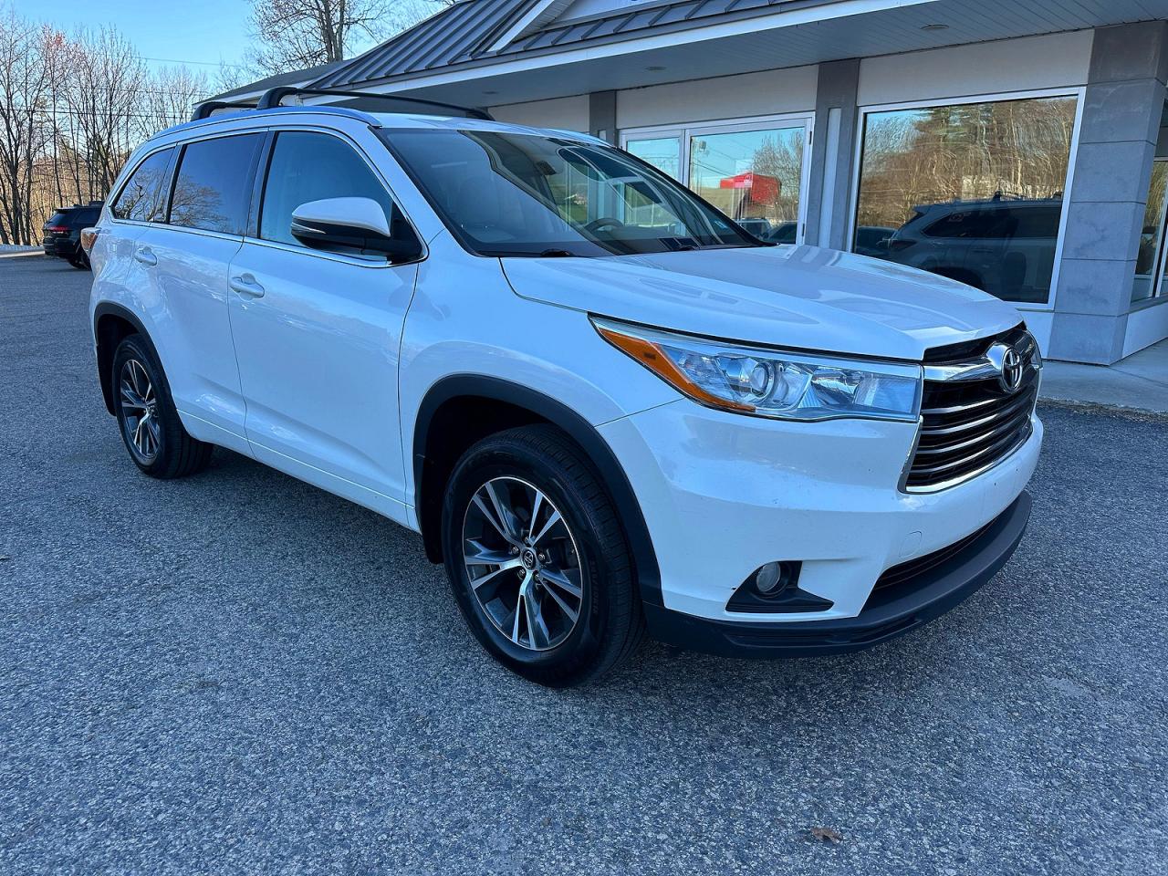 2016 TOYOTA Highlander VIN 5TDJKRFH9GS322708 photo 1