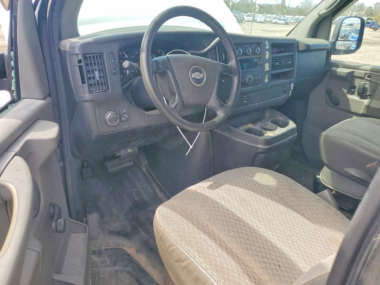 2008 CHEV Express VIN 1GCGG25C981135976 photo 8