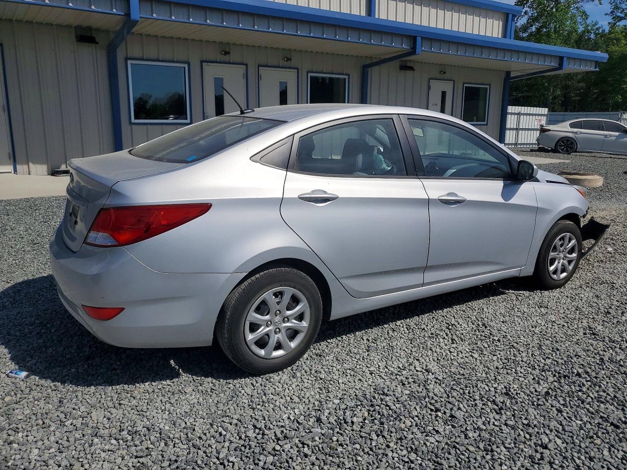 2015 Hyundai Accent VIN KMHCT4AEXFU800582 photo 3