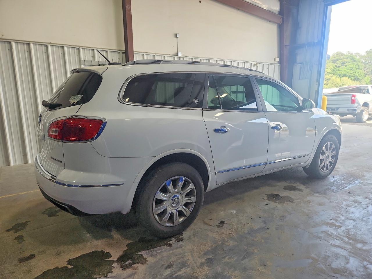 2016 Enclave VIN 5GAKRBKD5GJ199319 photo 3