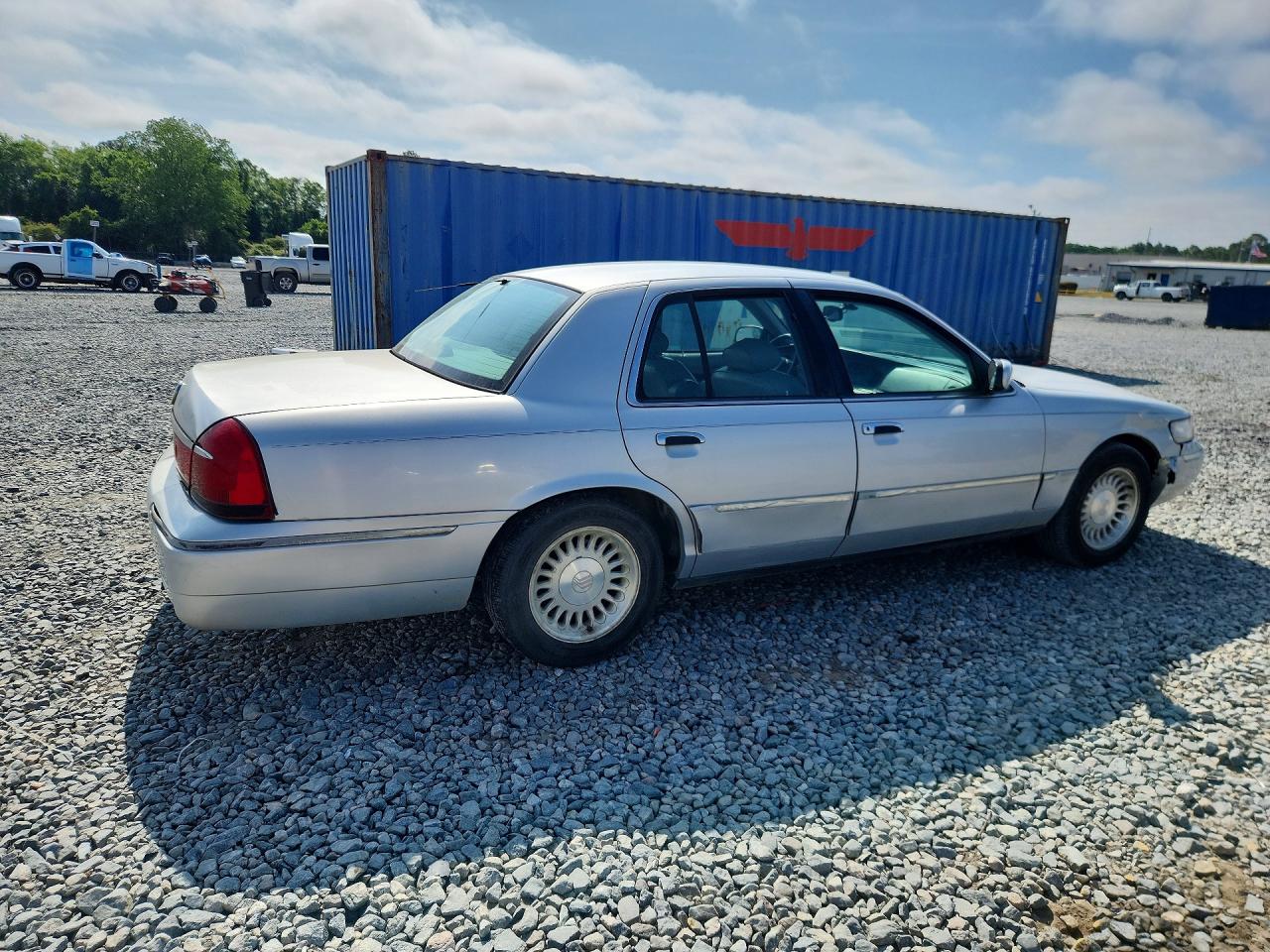 1998 Mercury Grmarquis VIN 2MEFM75W1WX641588 photo 3