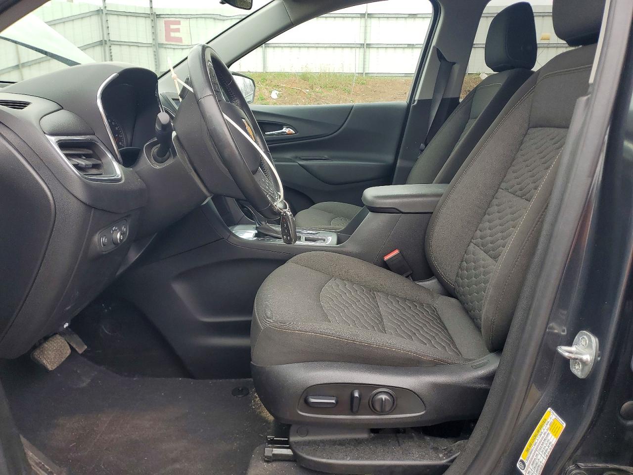 2020 Chevrolet Equinox VIN 2GNAXJEV9L6105486 photo 7