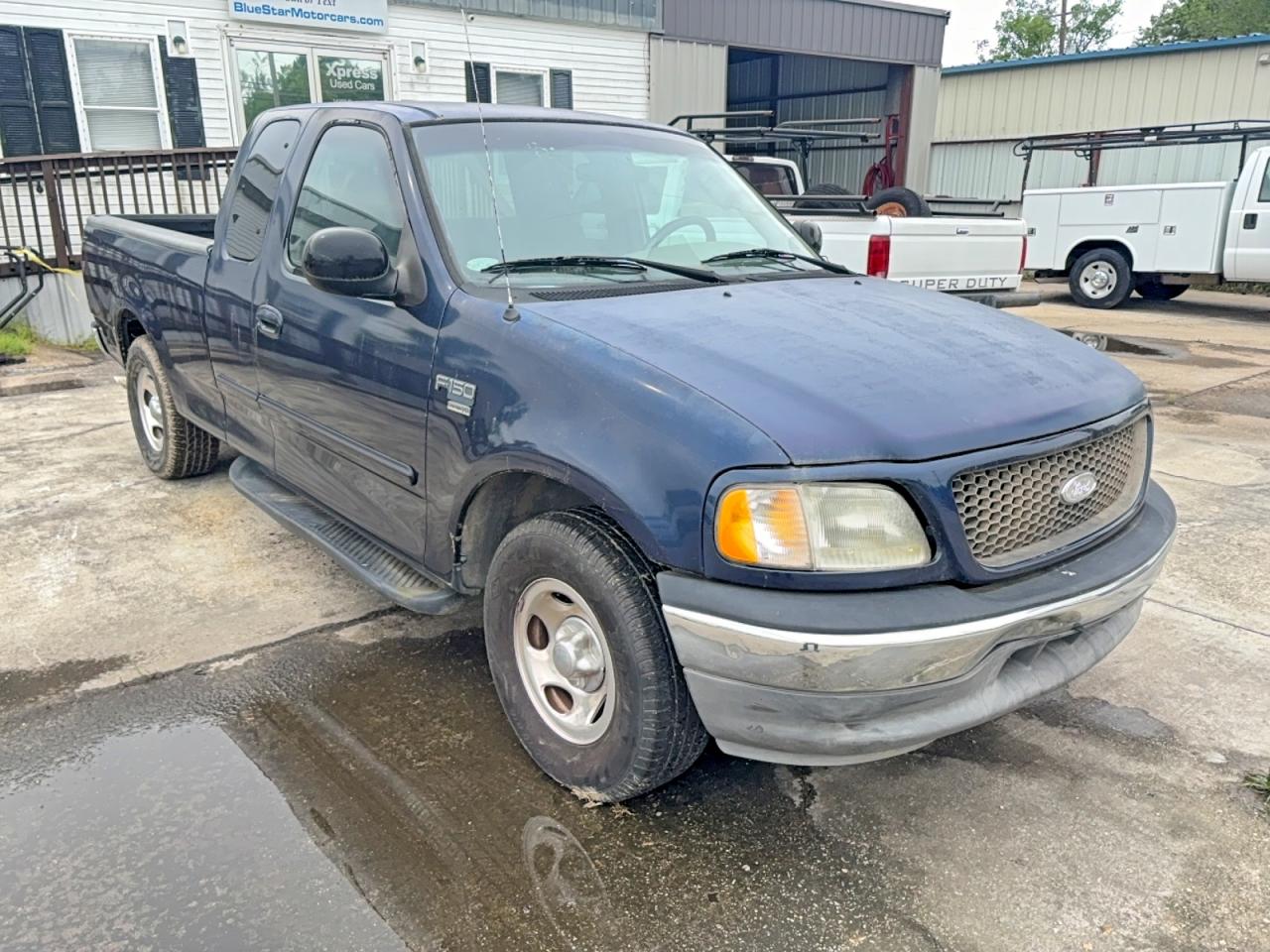 2002 Ford F150 VIN 1FTRX17W72NB36764 photo 1